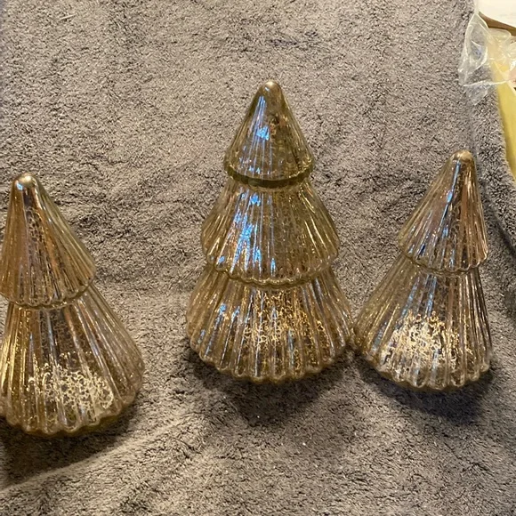 EUC 3 Glass Lighted Christmas Trees - Picture 4 of 16